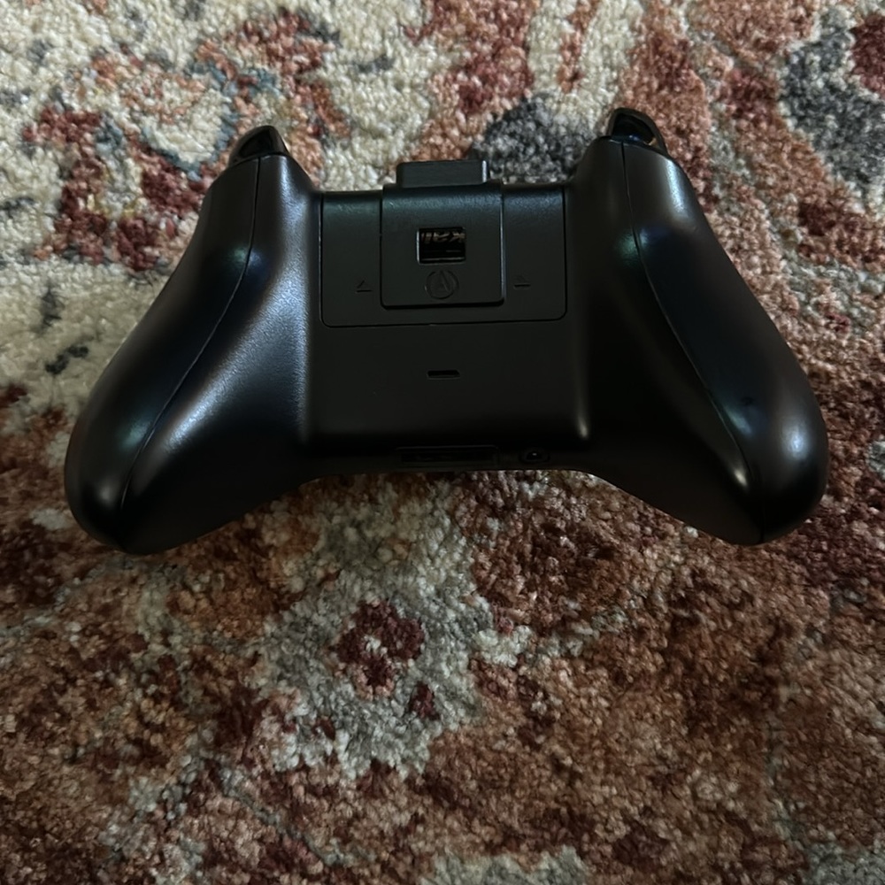 Xbox one controller - Picture 2 of 3